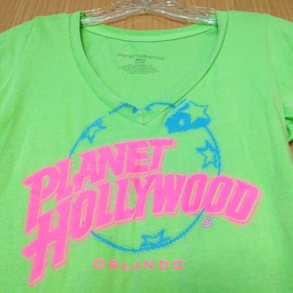 Planet Hollywood Tops - Planet Hollywood Orlando Women's Size Small Low V Neck Green Short Sleeve